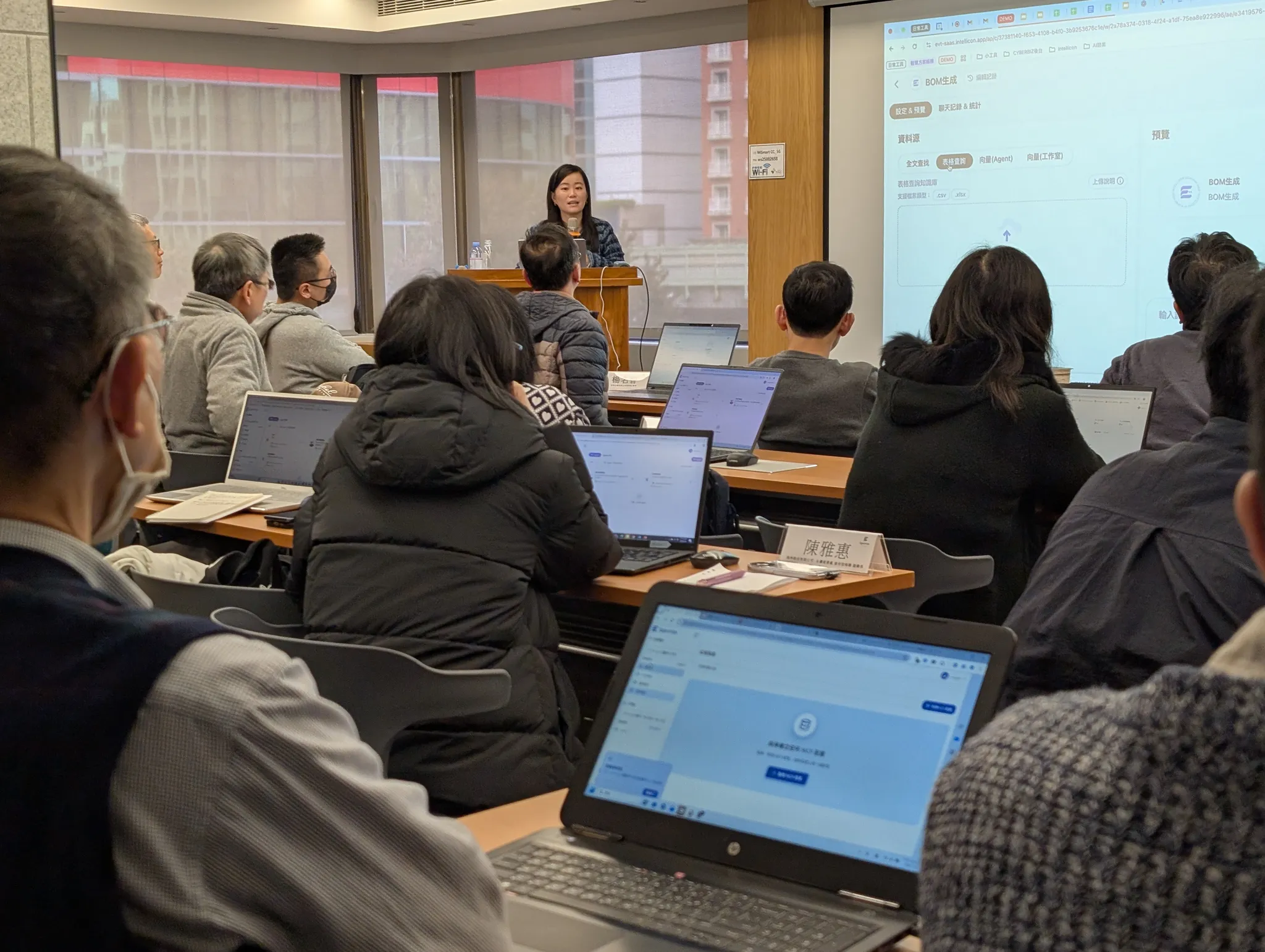 大型 EgentHub 教學工作坊，學員全程實作